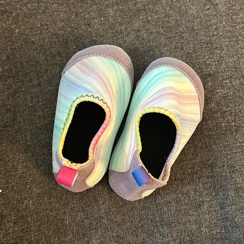 Toddler swim shoes